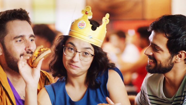 Burger King lança comercial com trisal/poliamor. Assista!
